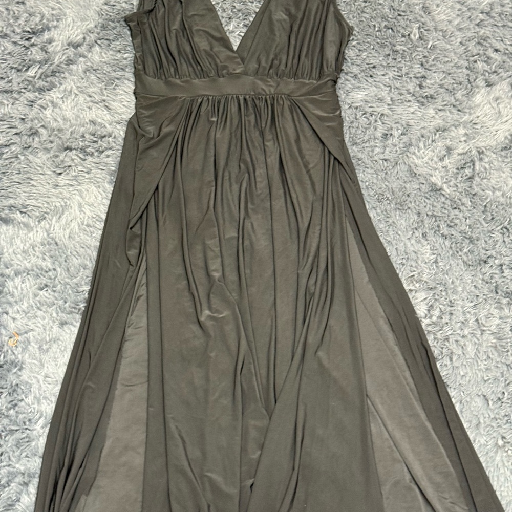 Elegant Black Women's Dress - Picture 2 of 4